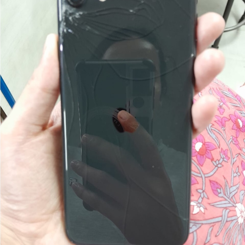 IPHONE SE 2020 black - Picture 3 of 4